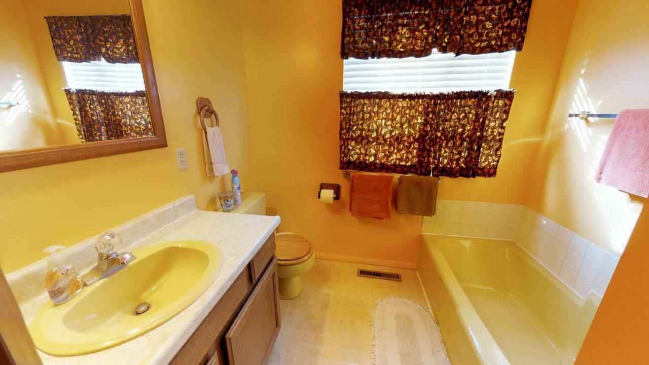 Hideout Ft Abajo 2 Bedroom Cabin, Stunning Views, Secluded! Monticello Eksteriør bilde
